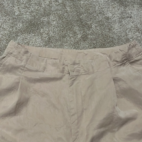 Gap dressy tencel pleated pants in size 10 tall - Picture 3 of 6